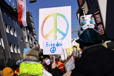 Friedensdemo am Rosenmontag in Köln