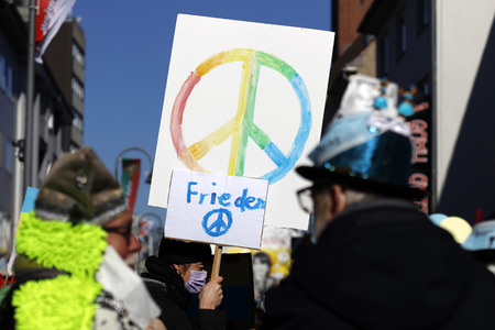 Friedensdemo am Rosenmontag in Köln