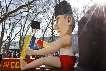 Friedensdemo am Rosenmontag in Köln
