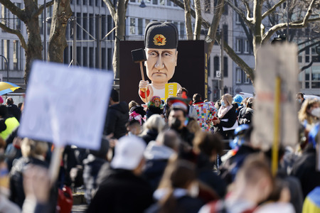 Friedensdemo am Rosenmontag in Köln