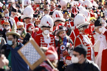 Friedensdemo am Rosenmontag in Köln