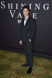 Serienpremiere 'Shining Vale' in Los Angeles