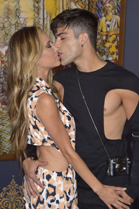 Serienpremiere 'Shining Vale' in Los Angeles