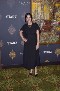 Serienpremiere 'Shining Vale' in Los Angeles