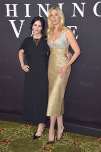 Serienpremiere 'Shining Vale' in Los Angeles