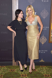 Serienpremiere 'Shining Vale' in Los Angeles