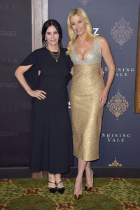 Serienpremiere 'Shining Vale' in Los Angeles