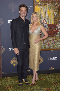 Serienpremiere 'Shining Vale' in Los Angeles