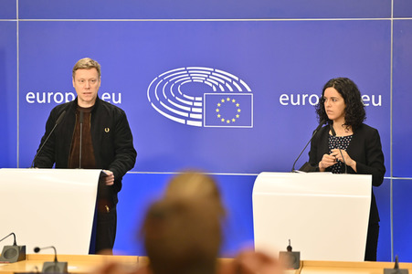 Presskonferenz der Fraktion GUE/NGL im EU-Parlament in Brüssel