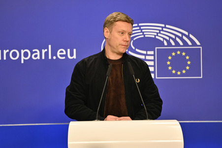 Presskonferenz der Fraktion GUE/NGL im EU-Parlament in Brüssel