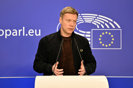 Presskonferenz der Fraktion GUE/NGL im EU-Parlament in Brüssel