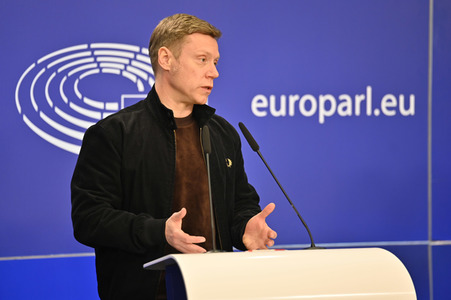 Presskonferenz der Fraktion GUE/NGL im EU-Parlament in Brüssel