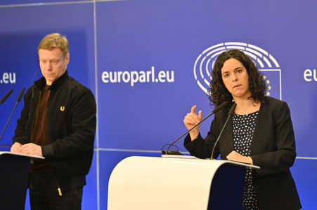 Presskonferenz der Fraktion GUE/NGL im EU-Parlament in Brüssel