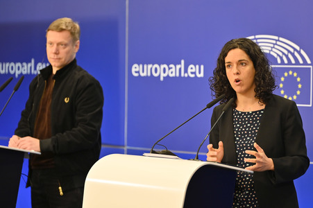 Presskonferenz der Fraktion GUE/NGL im EU-Parlament in Brüssel
