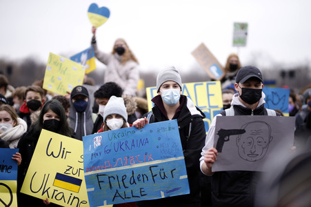 Fridays for Future Demo gegen den Krieg in der Ukraine in Berlin