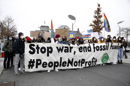 Fridays for Future Demo gegen den Krieg in der Ukraine in Berlin
