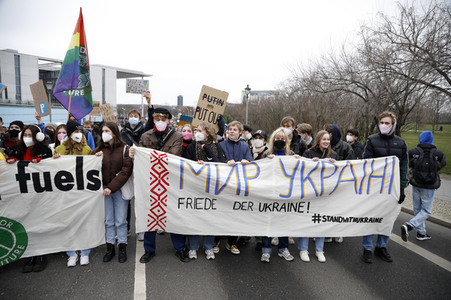 Fridays for Future Demo gegen den Krieg in der Ukraine in Berlin