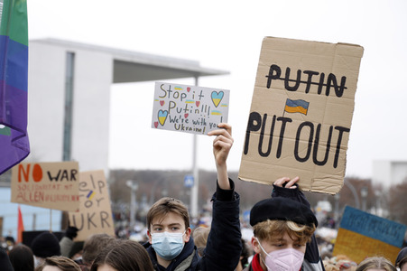Fridays for Future Demo gegen den Krieg in der Ukraine in Berlin