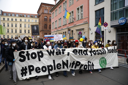 Fridays for Future Demo gegen den Krieg in der Ukraine in Berlin