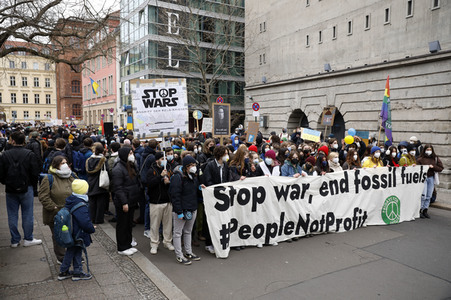 Fridays for Future Demo gegen den Krieg in der Ukraine in Berlin