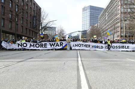 Fridays for Future Demo gegen den Krieg in der Ukraine in Hamburg