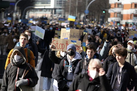 Fridays for Future Demo gegen den Krieg in der Ukraine in Hamburg