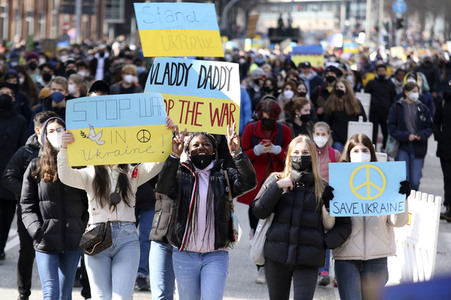 Fridays for Future Demo gegen den Krieg in der Ukraine in Hamburg