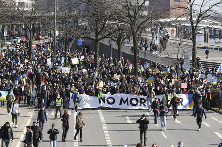 Fridays for Future Demo gegen den Krieg in der Ukraine in Hamburg