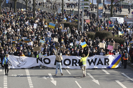 Fridays for Future Demo gegen den Krieg in der Ukraine in Hamburg