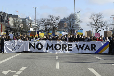 Fridays for Future Demo gegen den Krieg in der Ukraine in Hamburg
