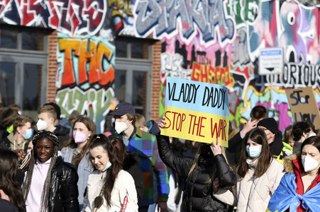 Fridays for Future Demo gegen den Krieg in der Ukraine in Hamburg