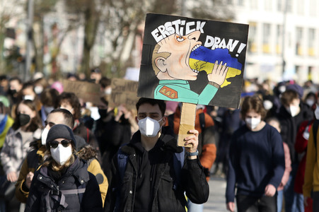 Fridays for Future Demo gegen den Krieg in der Ukraine in Hamburg