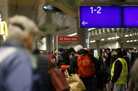 Ankunft ukrainischer Flüchtlinge auf dem Hauptbahnhof Berlin
