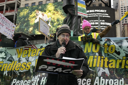 Demonstration gegen ein NATO-Engagement in Europa in New York