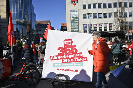Kita Warnstreik am Weltfrauentag in Nürnberg
