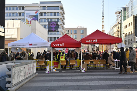 Kita Warnstreik am Weltfrauentag in Nürnberg
