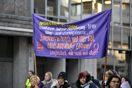 Kita Warnstreik am Weltfrauentag in Nürnberg