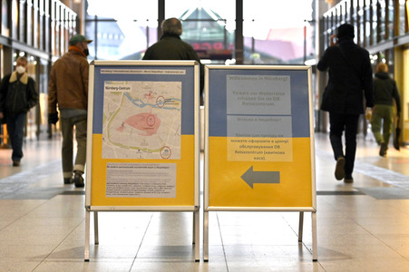 Information für Ukraine-Flüchtlinge am Hauptbahnhof in Nürnberg
