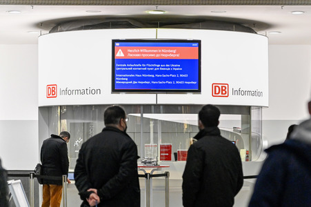Information für Ukraine-Flüchtlinge am Hauptbahnhof in Nürnberg