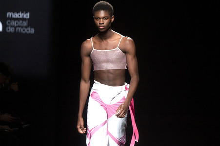 Dominnico Fashion Show auf der 75. Mercedes-Benz Fashion Week Madrid