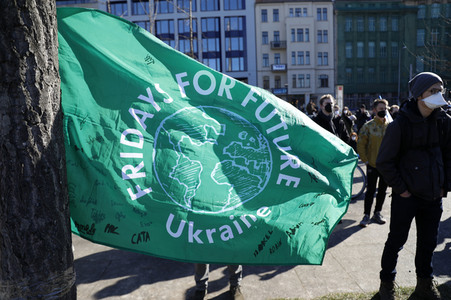 Demonstration gegen den Krieg in der Ukraine und für Klimagerechtigkeit in Berlin