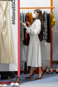 Königin Letizia besucht die 75. Mercedes-Benz Fashion Week Madrid