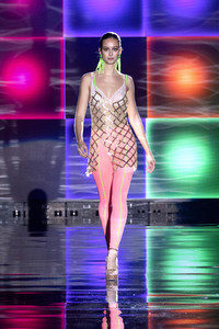 Andres Sarda Fashion Show auf der 75. Mercedes-Benz Fashion Week Madrid