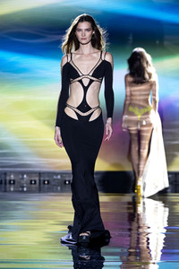 Andres Sarda Fashion Show auf der 75. Mercedes-Benz Fashion Week Madrid
