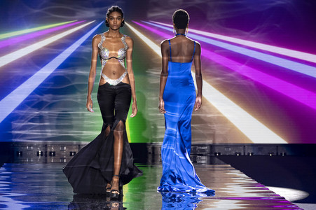Andres Sarda Fashion Show auf der 75. Mercedes-Benz Fashion Week Madrid