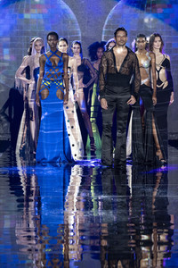 Andres Sarda Fashion Show auf der 75. Mercedes-Benz Fashion Week Madrid