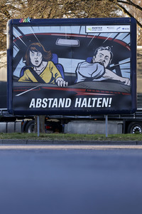 Symbolfoto Autobahnplakate