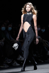 Claro Couture Fashion Show auf der 75. Mercedes-Benz Fashion Week Madrid