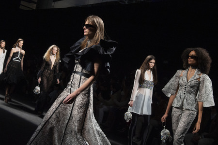 Claro Couture Fashion Show auf der 75. Mercedes-Benz Fashion Week Madrid