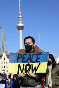 Großdemonstration gegen den Krieg in der Ukraine in Berlin